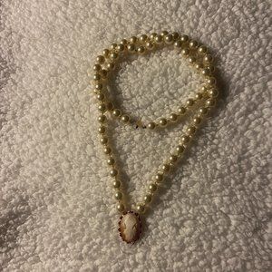 VINTAGE PEARL NECKLACE